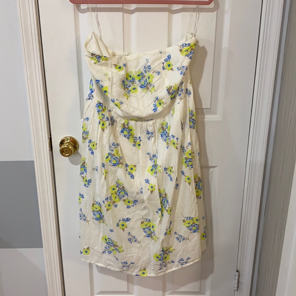 Strapless dress
